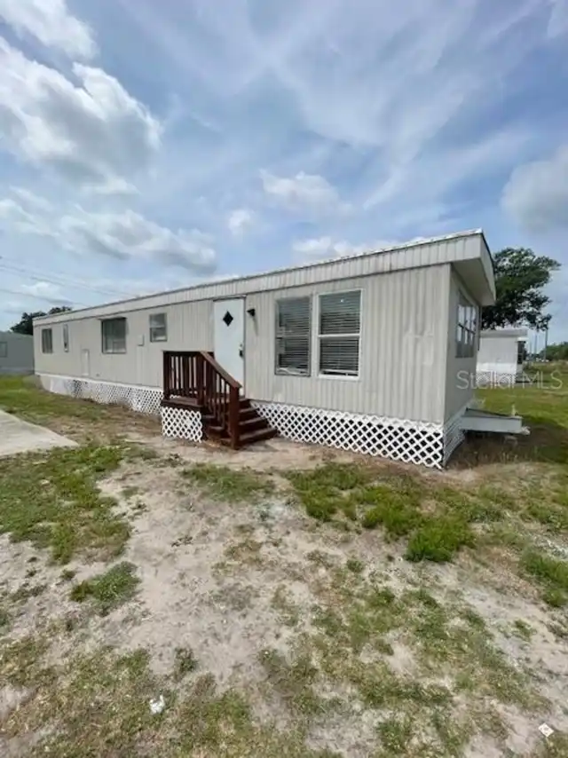 Listing Photo 12