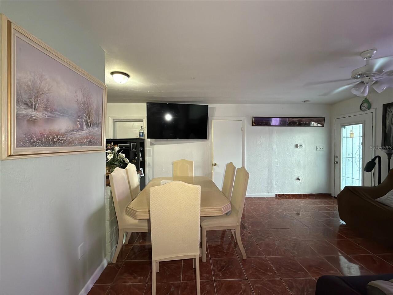 Listing Photo 10
