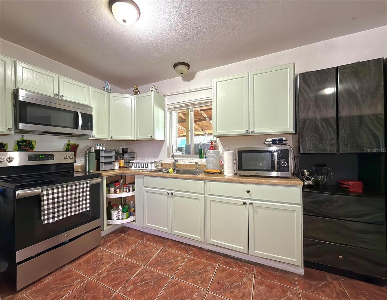 Listing Photo 16