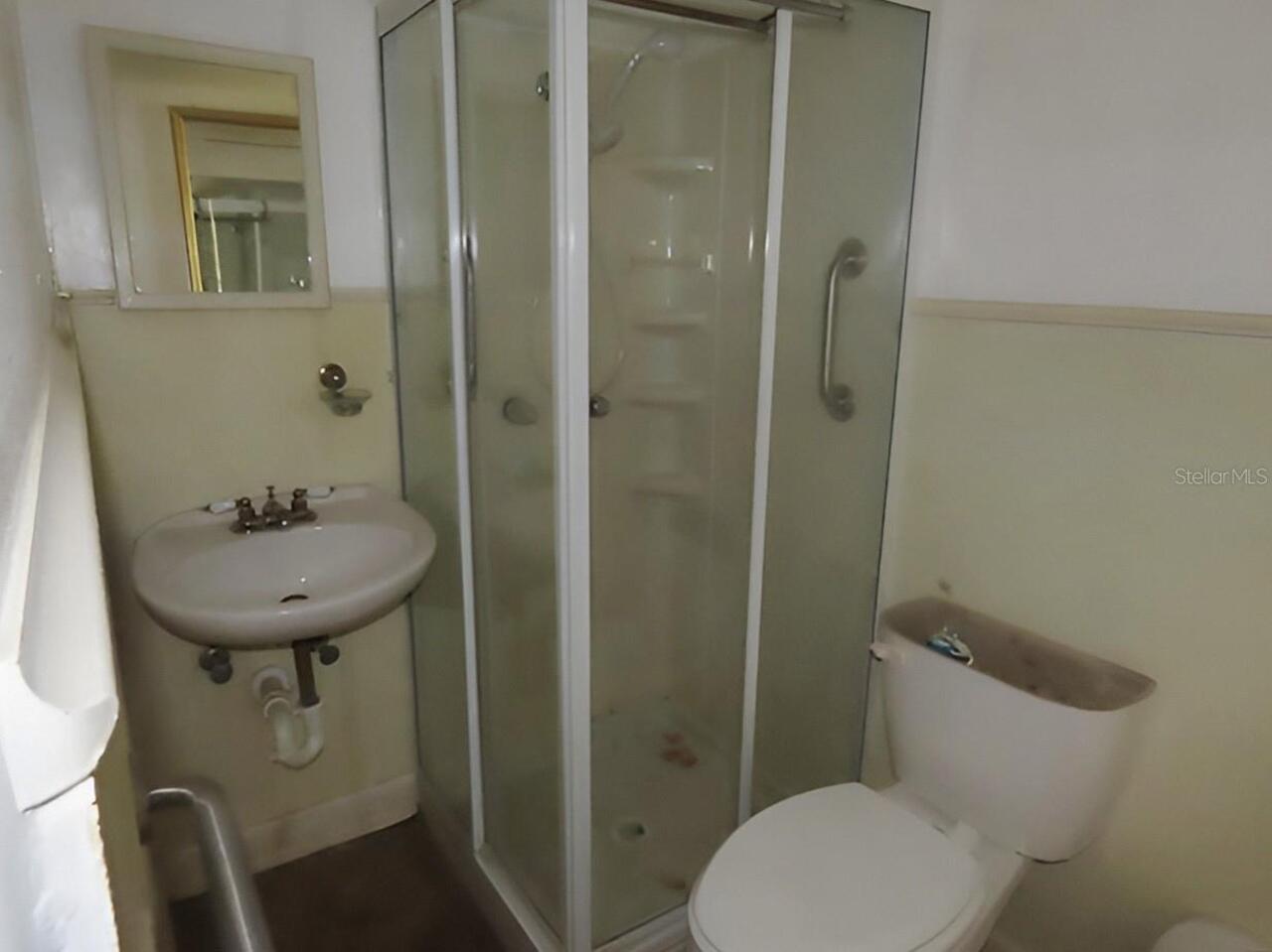 Listing Photo 11