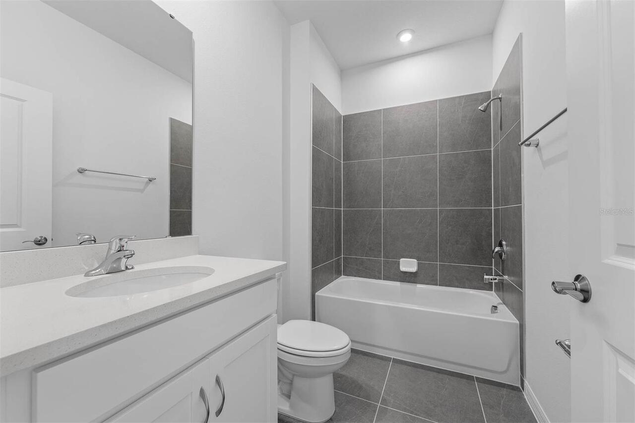 Listing Photo 9