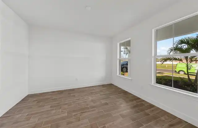 Listing Photo 10