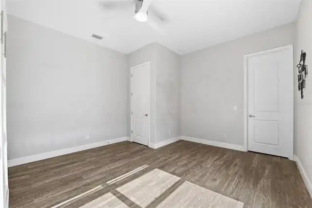 Listing Photo 20