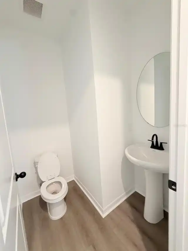 Listing Photo 14