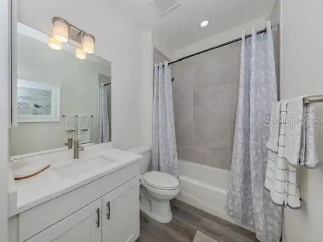 Listing Photo 16