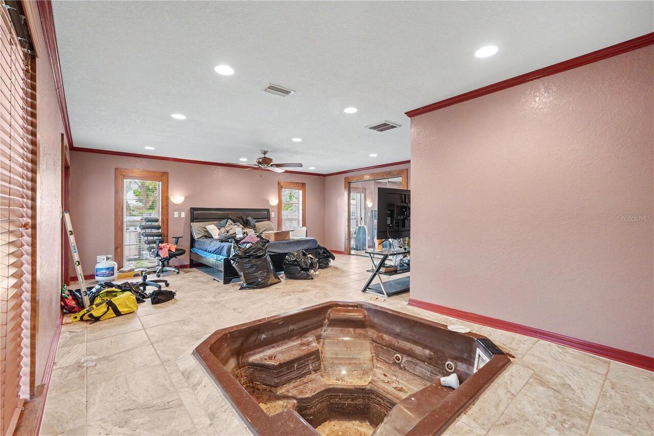 Listing Photo 17