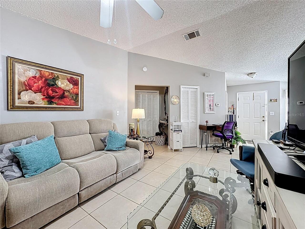 Listing Photo 12