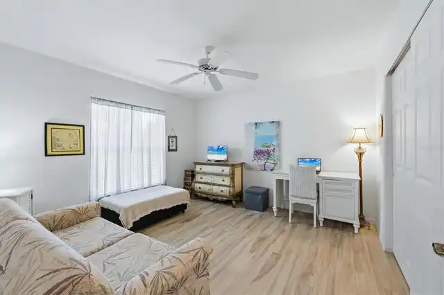 Listing Photo 23