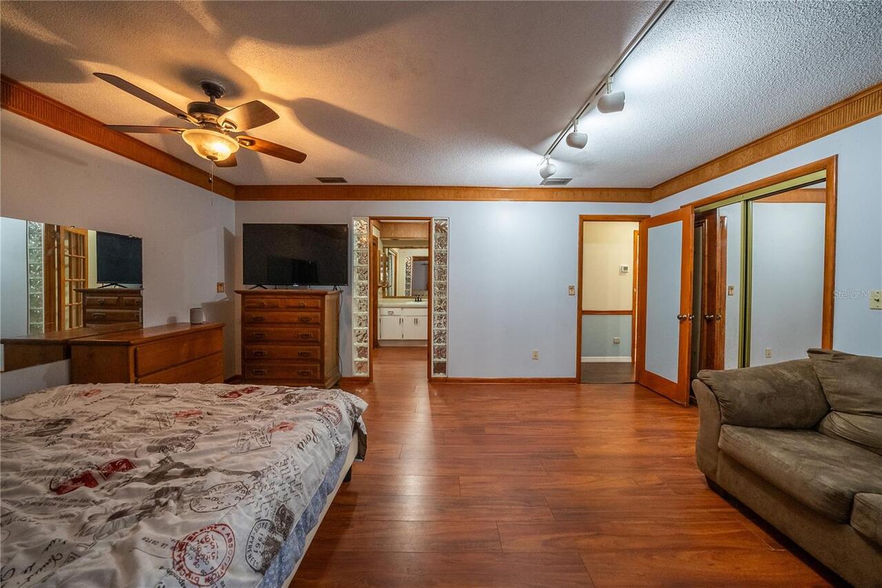 Listing Photo 33