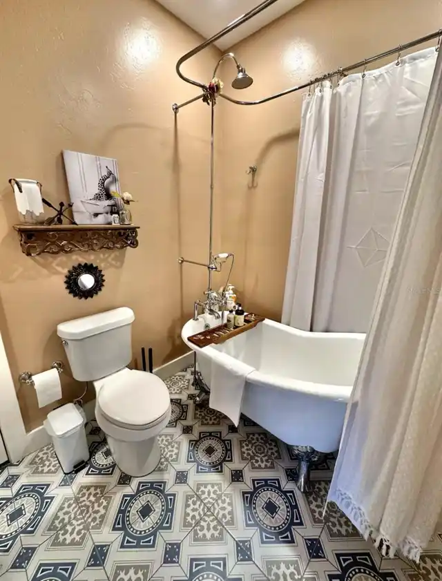 Listing Photo 17