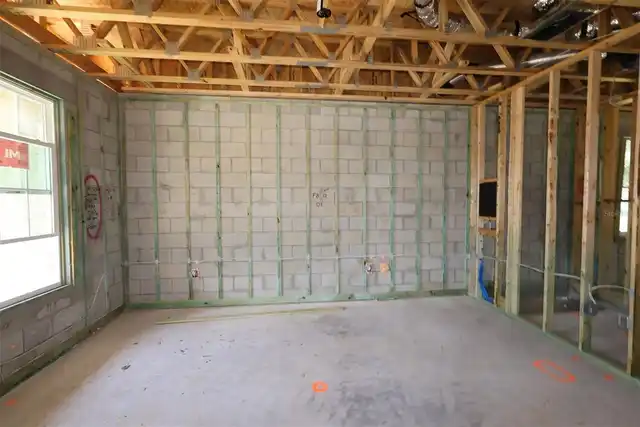 Listing Photo 7