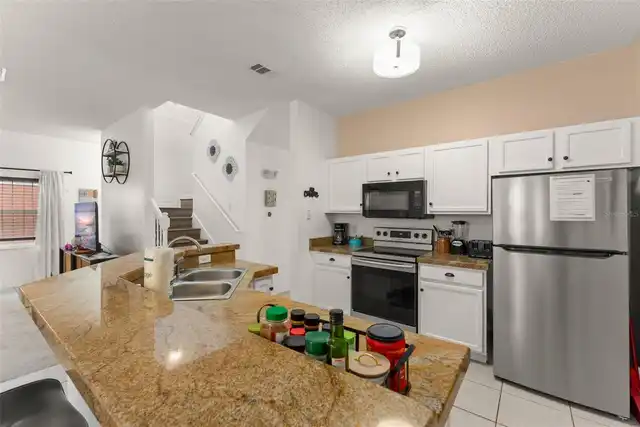 Listing Photo 12