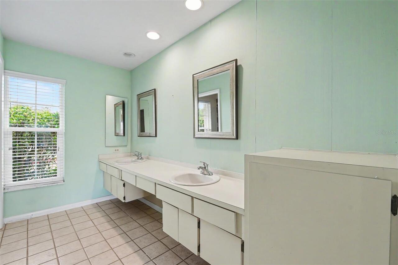 Listing Photo 37