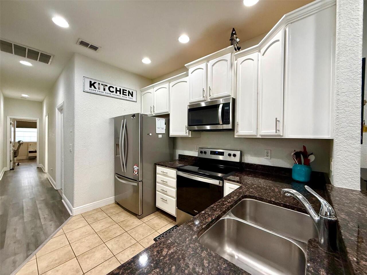 Listing Photo 8