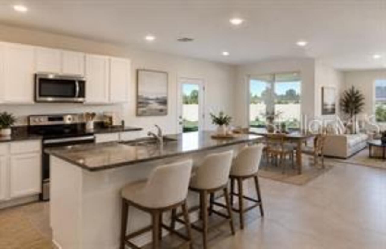 Listing Photo 11