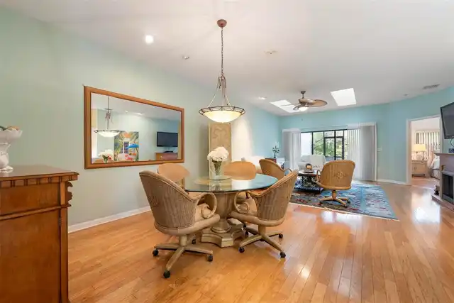 Listing Photo 10