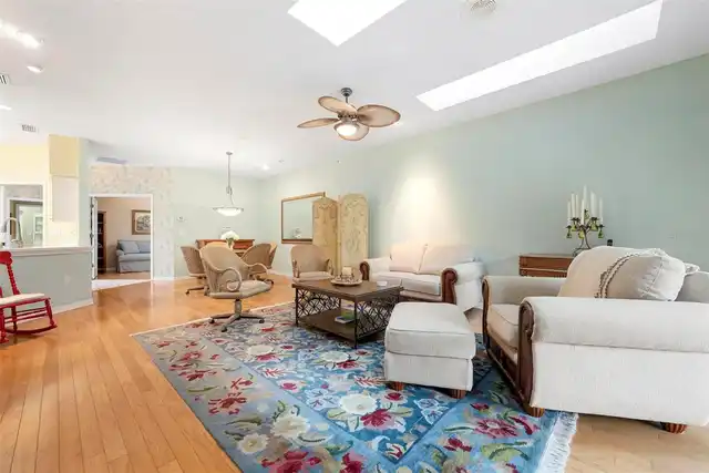 Listing Photo 15