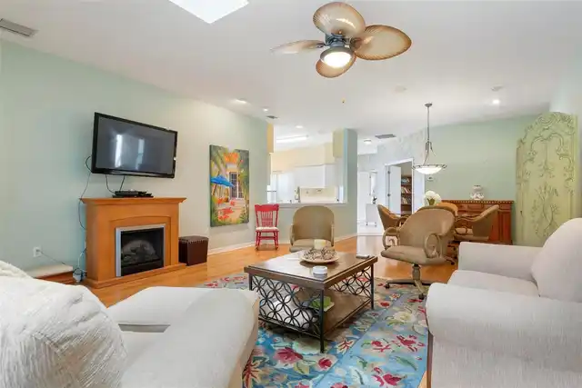 Listing Photo 17