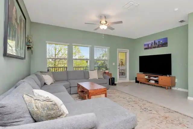 Listing Photo 9