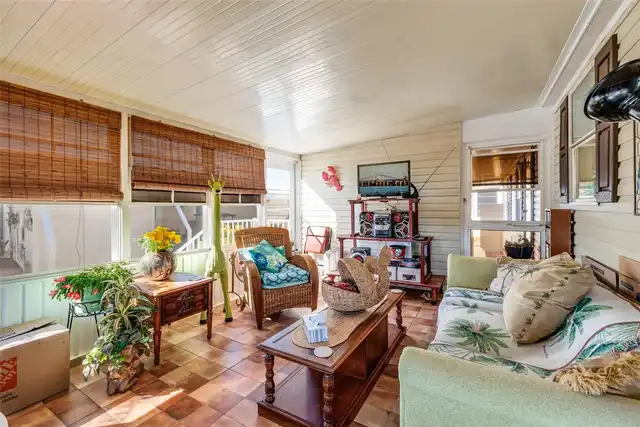 Listing Photo 17