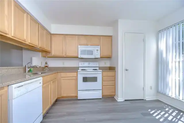 Listing Photo 13