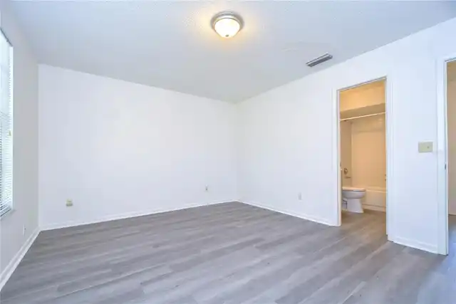 Listing Photo 26
