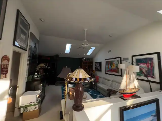 Listing Photo 9