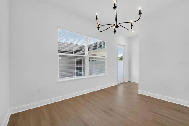 Listing Photo 10