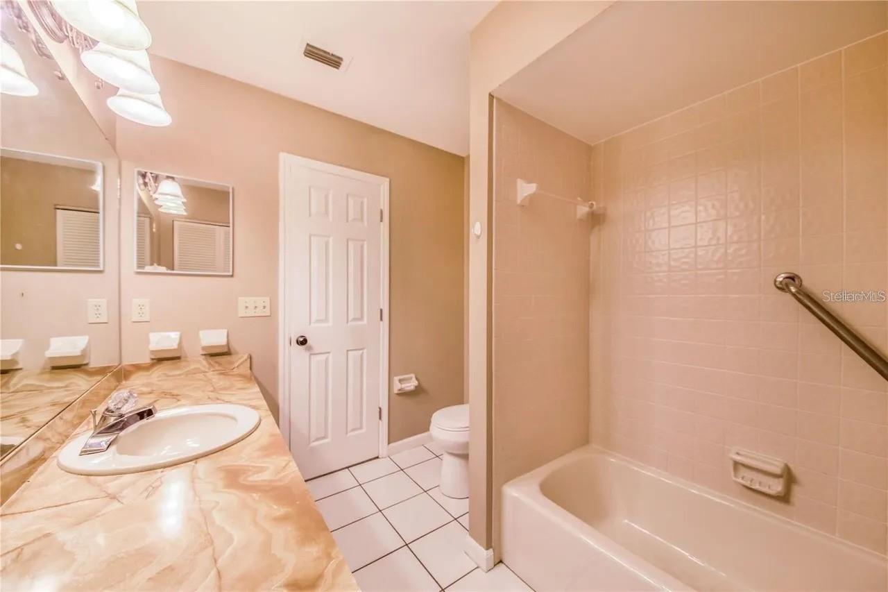Listing Photo 11