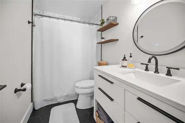 Listing Photo 15