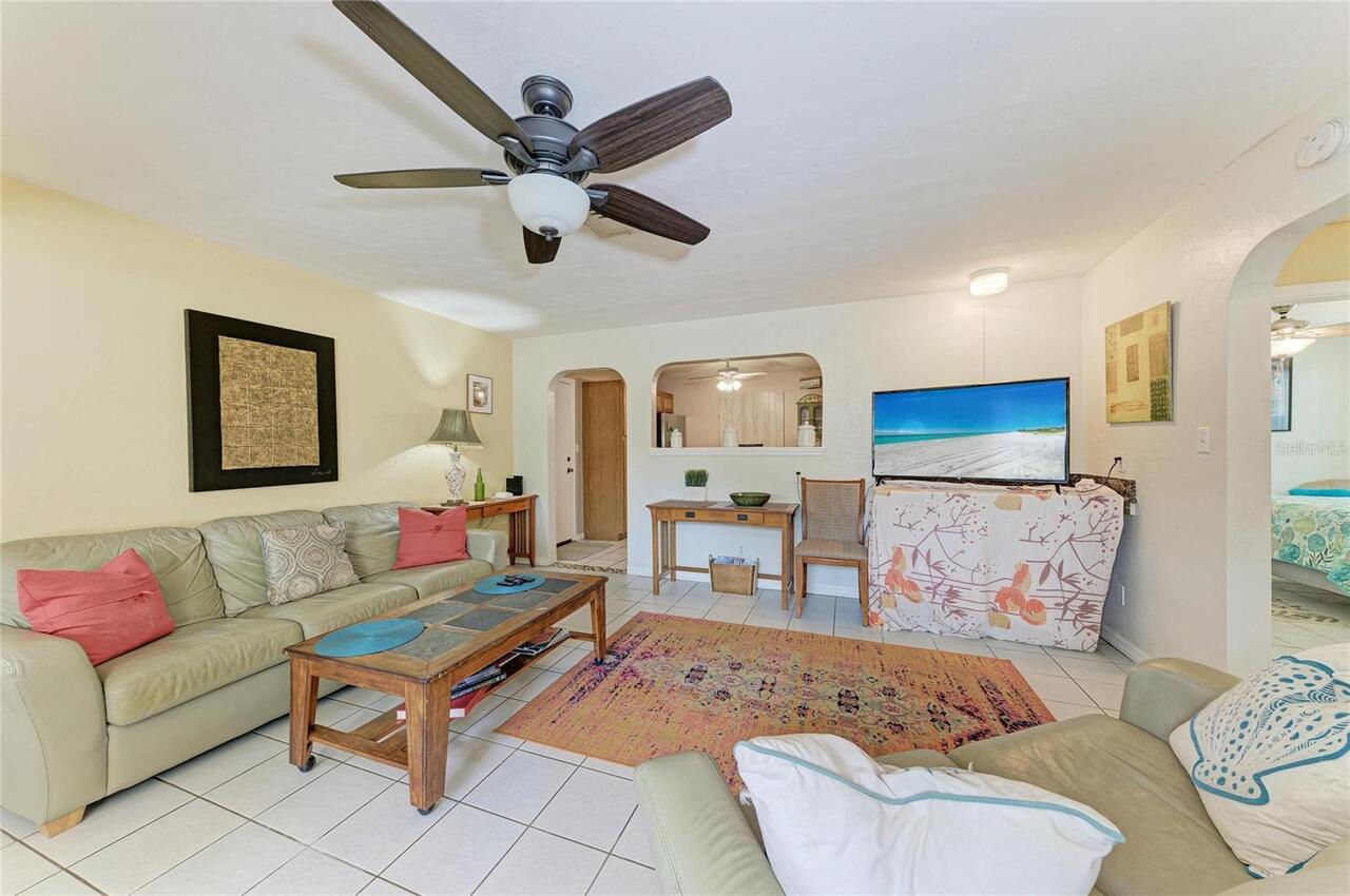 Listing Photo 8