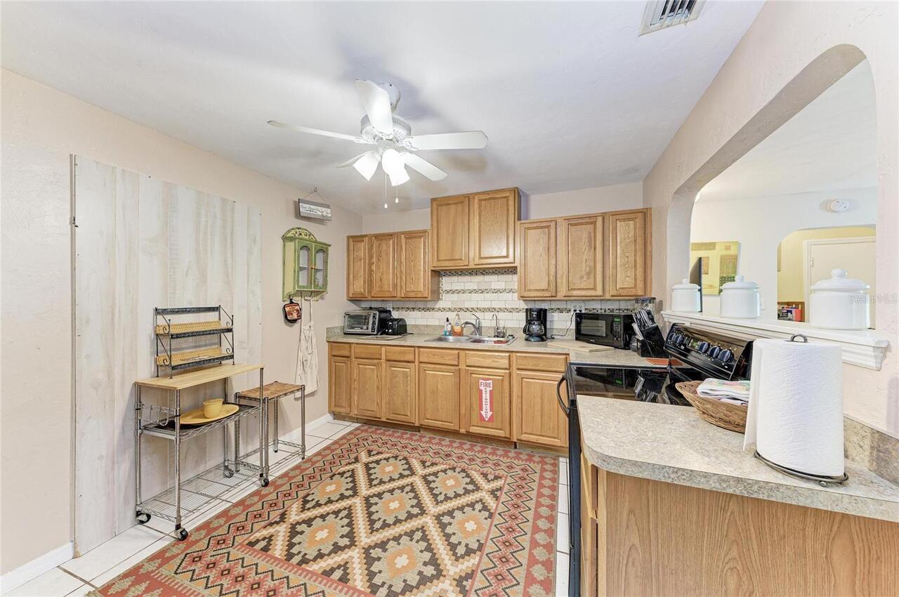Listing Photo 11