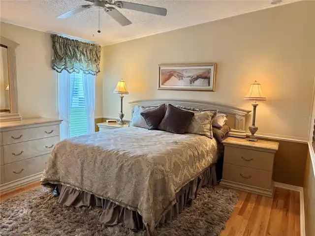 Listing Photo 15