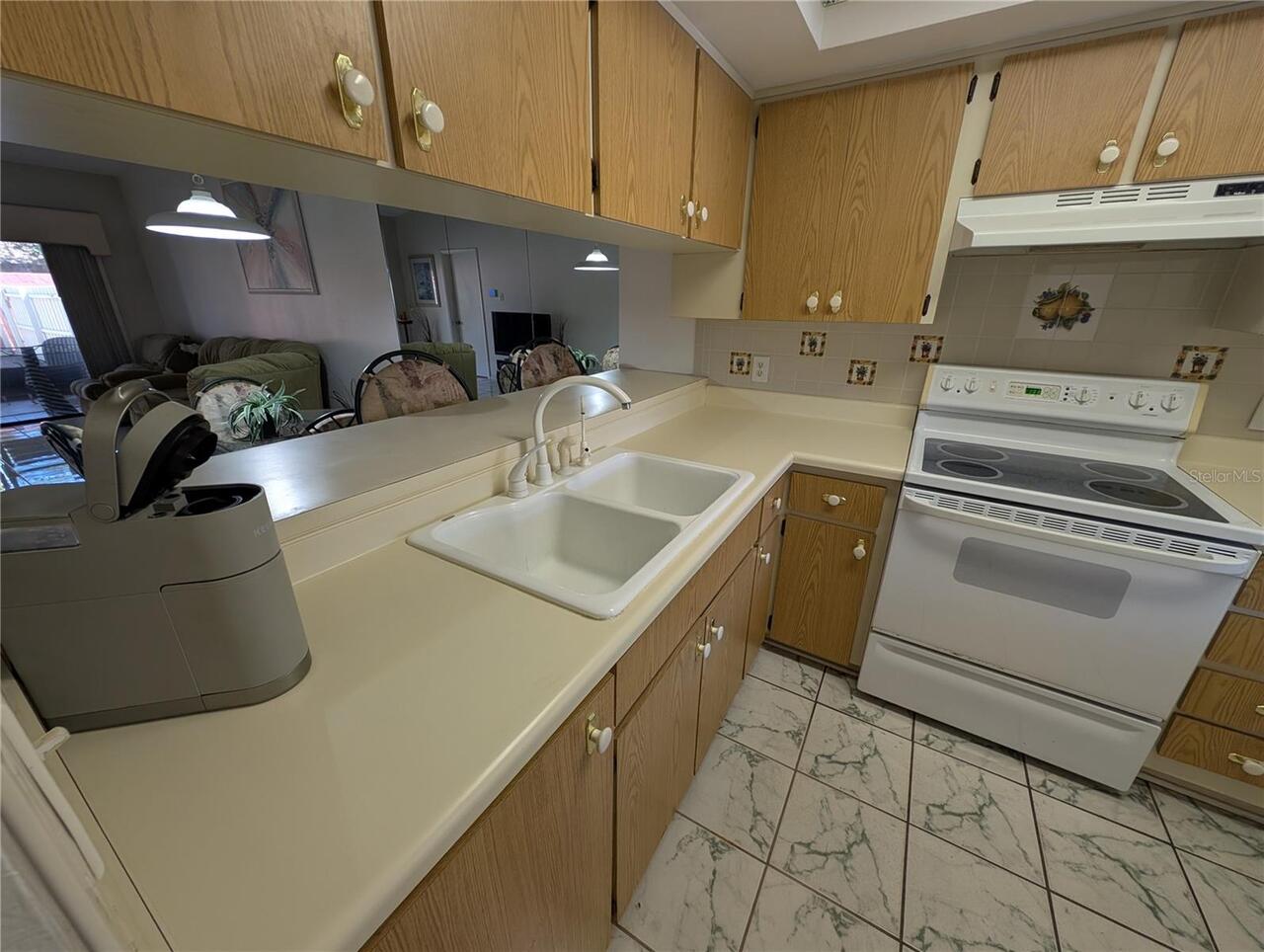 Listing Photo 8