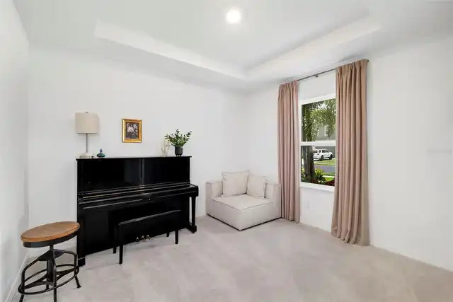 Listing Photo 12