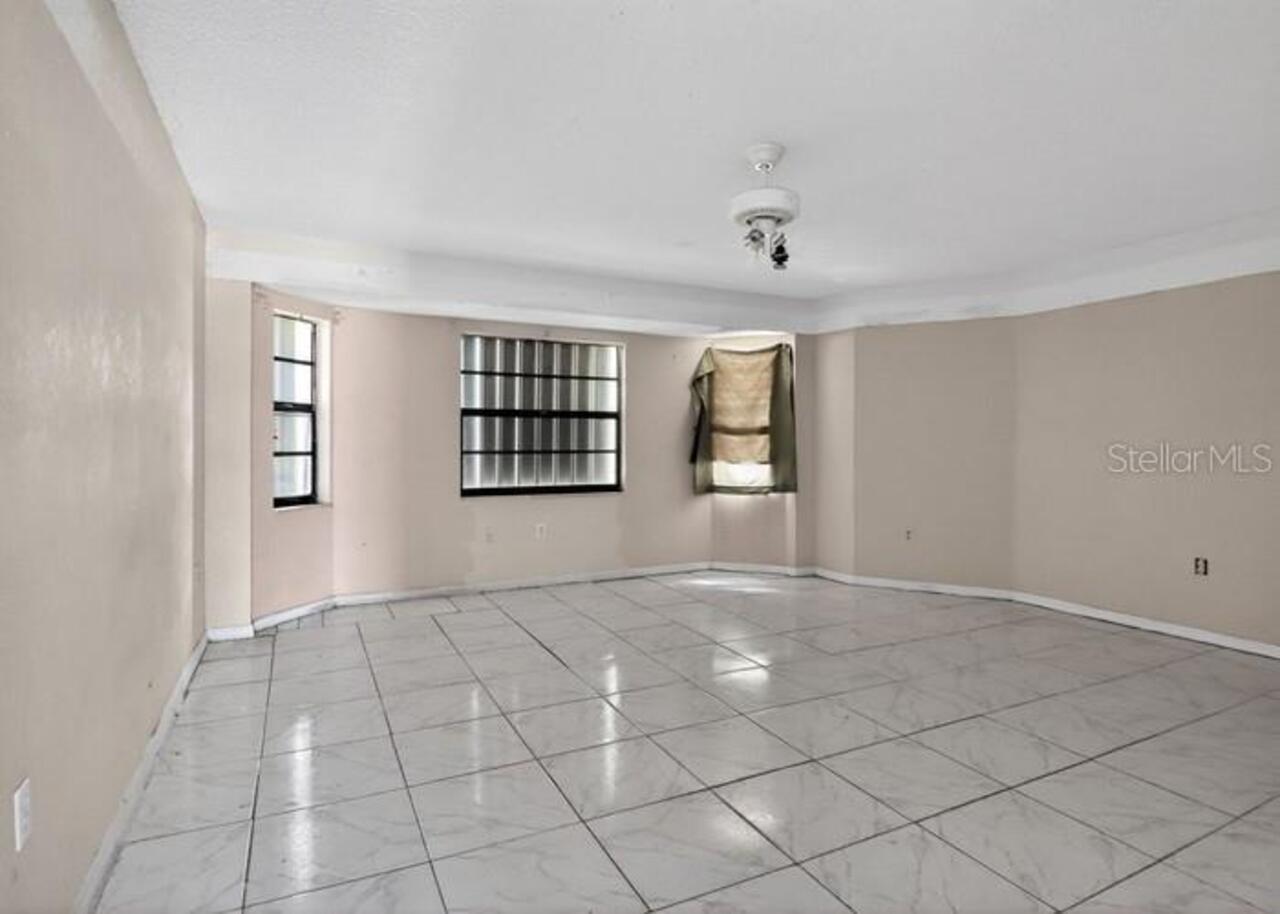 Listing Photo 7