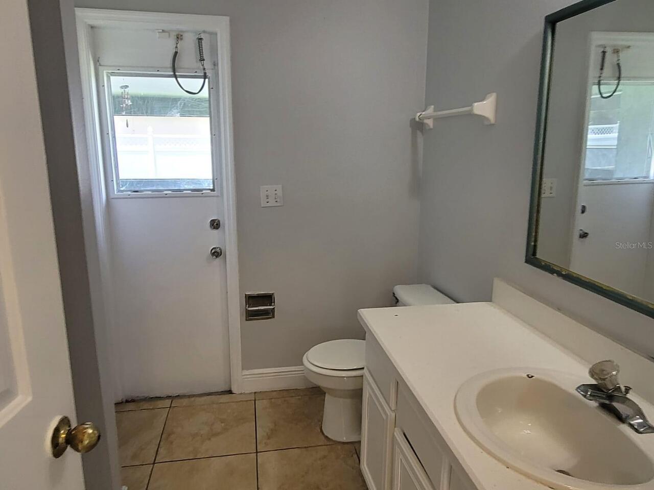 Listing Photo 12