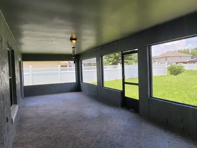 Listing Photo 9