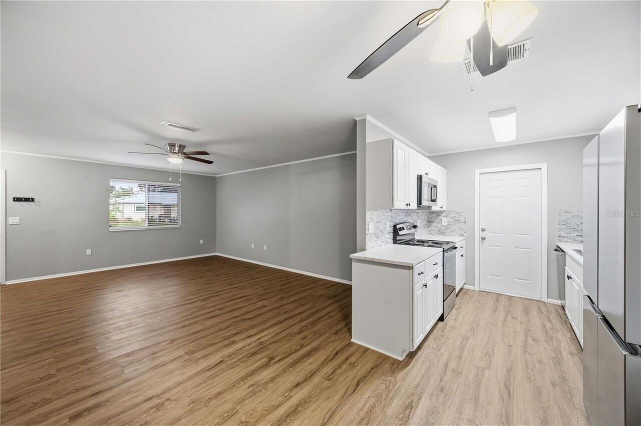 Listing Photo 7