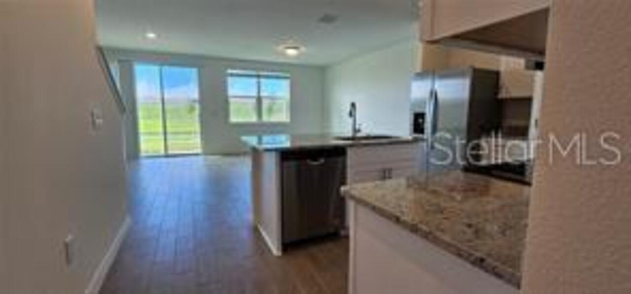 Listing Photo 10