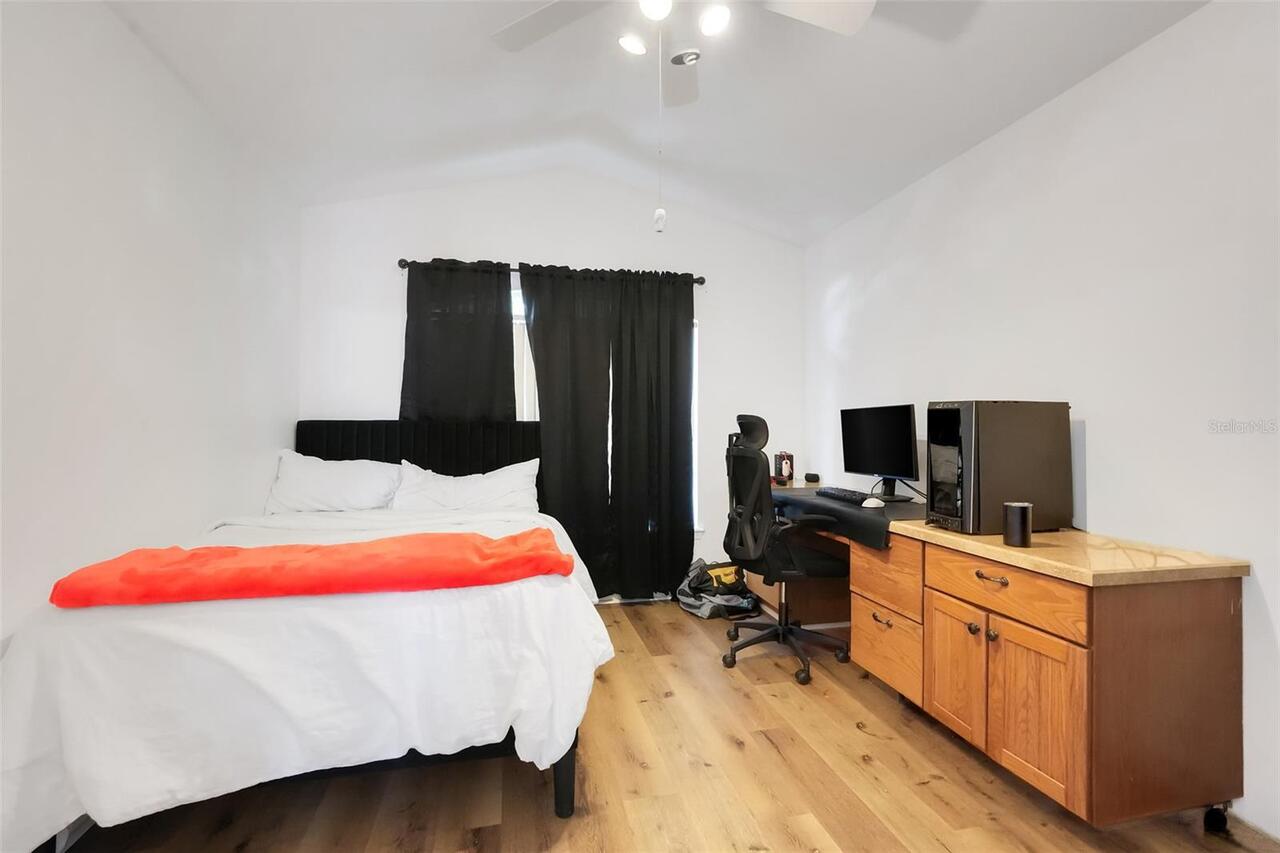 Listing Photo 17