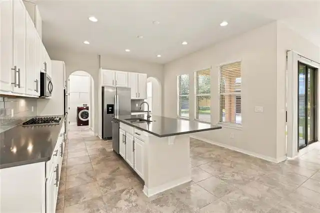 Listing Photo 8