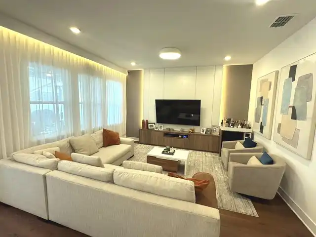 Listing Photo 12