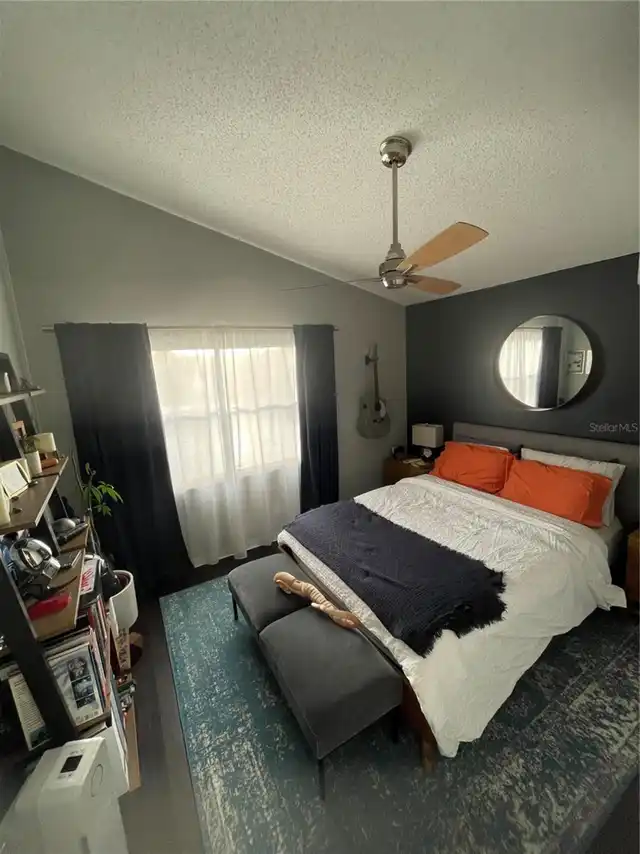 Listing Photo 15