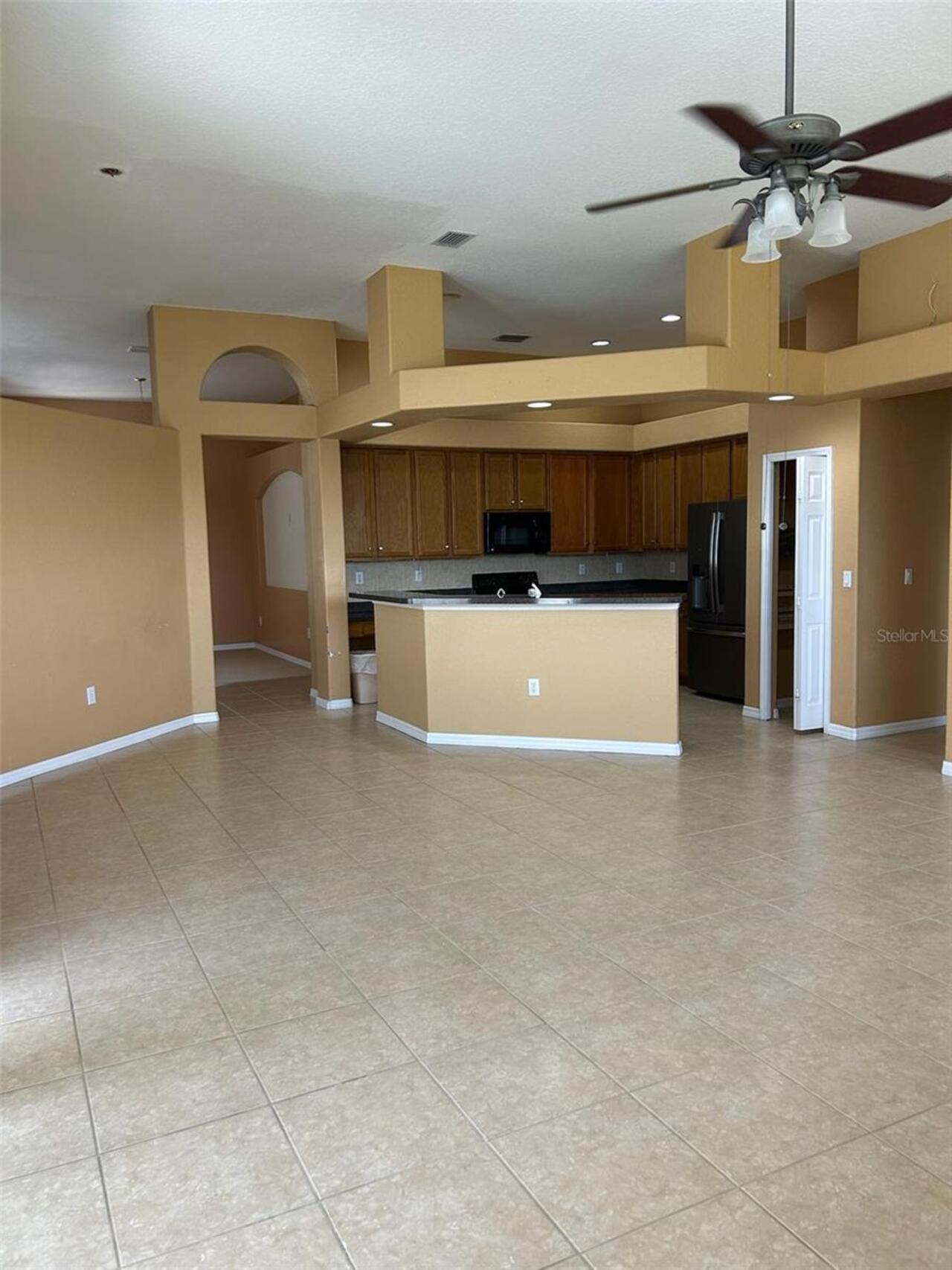 Listing Photo 8