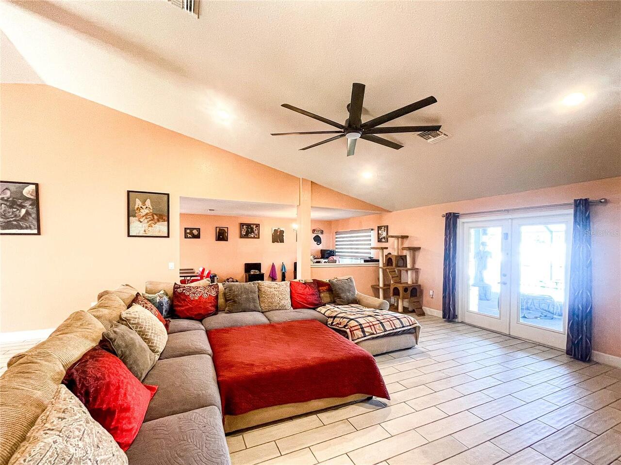Listing Photo 9