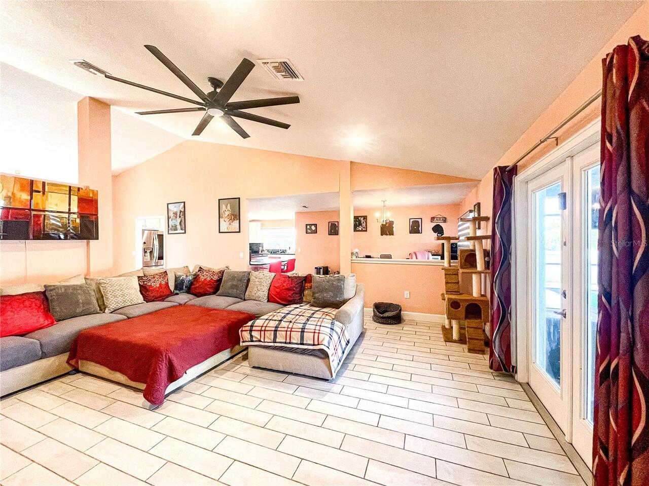 Listing Photo 10
