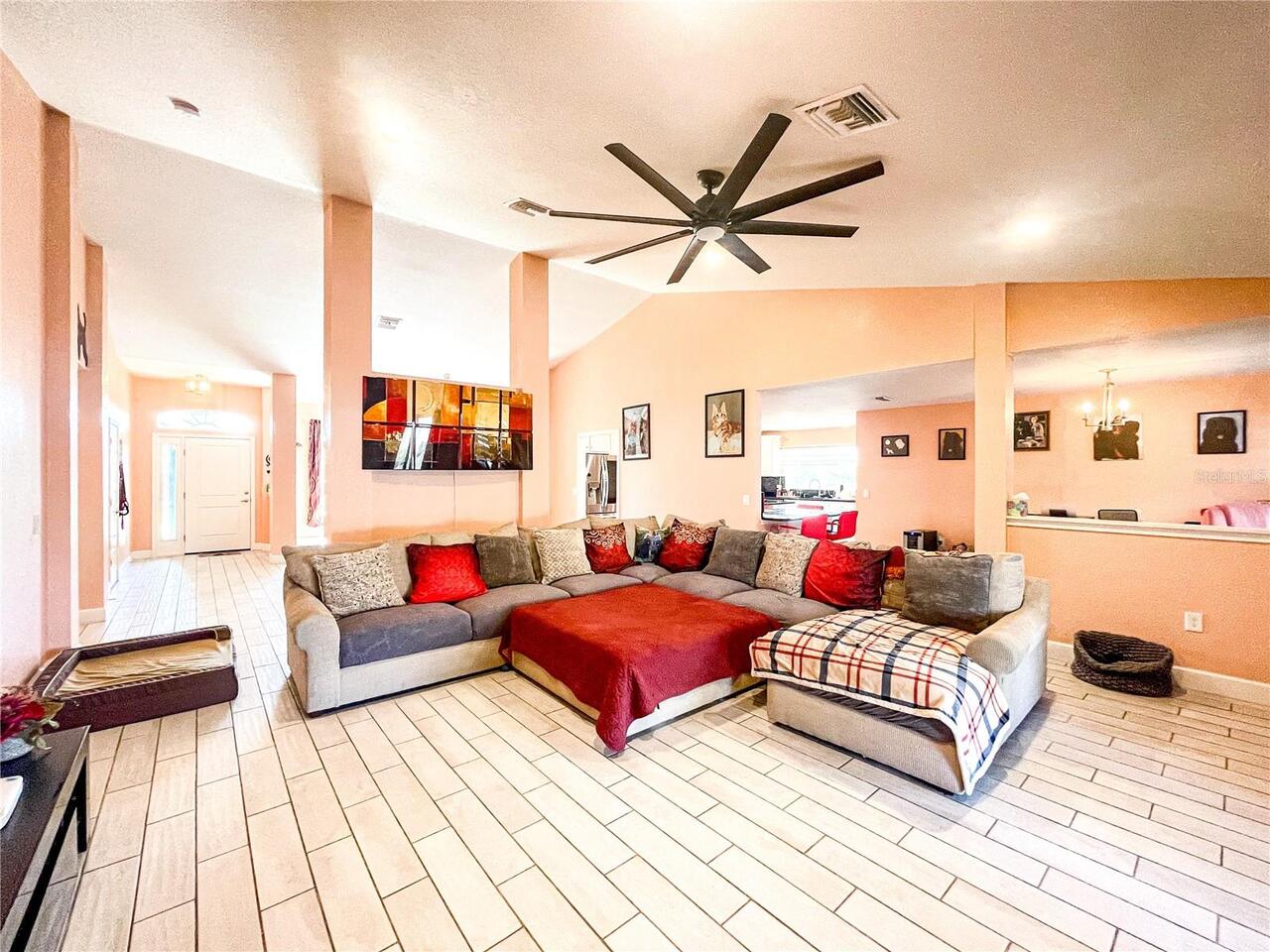 Listing Photo 11