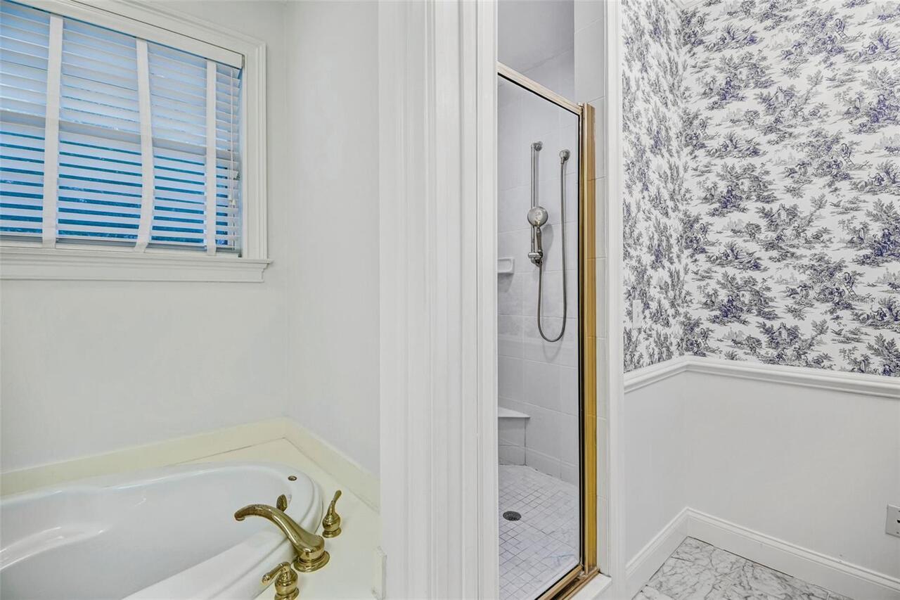 Listing Photo 14