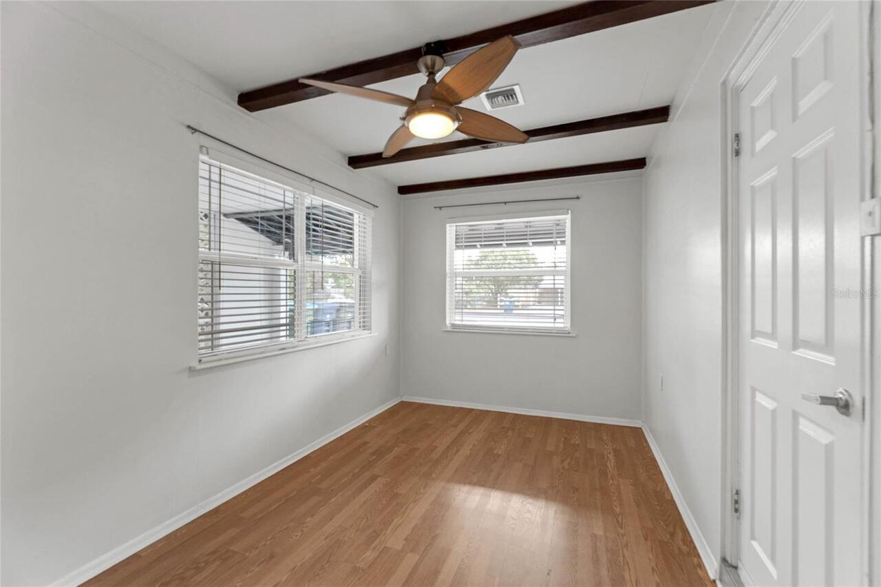 Listing Photo 9